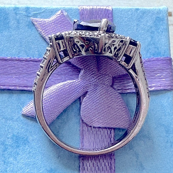 Bella Luce blue and white cubic zirconia Rhodium over sterling silver - size 8 - Picture 3 of 7